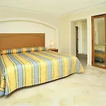 Hotel Four Seasons Fairways 4*