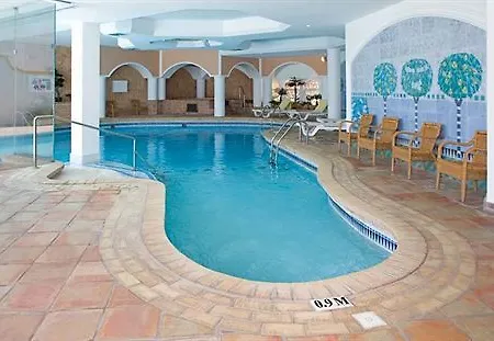 Four Seasons Fairways كينتا دو لاغو